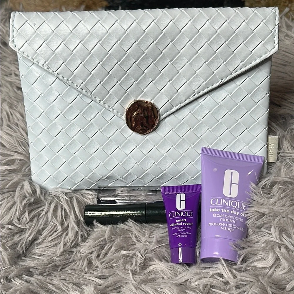 Clinique Travel Bundle Includes Mascara, Cleansing, Wrinkle Correcting Set + Bag
